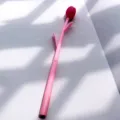 Roze tulp gelpen met zachte siliconen bloemtop, schattige 0.5mm zwarte inkt schrijfwaren cadeau. - Kleurveranderende tulp roze