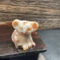 Escultura de animal koala de cristal de piedra natural mini adorno de decoración del hogar 3cm - Jaspe de Rejilla Roja