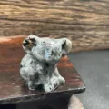 Piedra natural cristal koala animal talla figura 3cm decoración curativa de gema SKU - Larvikita