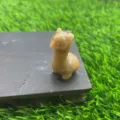 Natuurlijke edelsteen gesneden alpaca beeldje, 4cm kristallen dier standbeeld variant. - Oranje Aventurijn