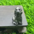 Naturstein Hund Figur 3cm handgeschnitzte Kristall kleine Hunde Statue fuer Deko. - Zebrastein