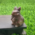 4cm Natuursteen Gesneden Konijn Beeldje Halfedelsteen Kristal Dier Standbeeld Decoratie - Rode Jaspis