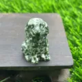 Naturstein geschnitzter welpe figur, kleine süße hund tier statue dekoration für zimmer. - Grüner Punkt Jaspis
