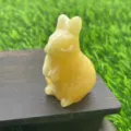 Natuursteen Konijn Figuur Gele Edelsteen Dieren Standbeeld 4cm Schattige Decor - Gouden Speksteen