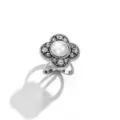 Alloy scarf buckle featuring a clover design with a center pearl and crystal accents for women. - 627 White Gold