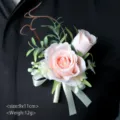 Rosa Rosen Anstecker fuer Hochzeit Braeutigam Trauzeuge, elegante Stoffblume mit Schleife. - Ansteckblume / 9x11cm / Hellrosa