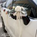 Wedding car rearview mirror artificial rose flower decoration ribbon bow setup for ceremony - Suction Cup Mounted / Cream