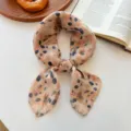 Vintage vierkante bloemensjaal voor dames, elegante Franse stijl nek- en haaraccessoire. - 4_Roze-oranje vallende bladeren en bloemen