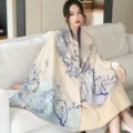 Elegante Chinese stijl winter kasjmier-look sjaal omslagdoek, dikke warme cape hoofdaanzicht. - 03_Abrikoos briesje magnolia - beige lichtblauw
