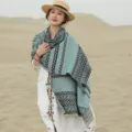 Türkisblauer ethnischer Jacquard Kaschmir-Imitat Schal, modischer Damen Reiseschal warm - Ethno-Pinselstil - Hellgrün