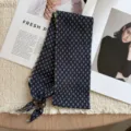 Retro knit neckerchief with jacquard pattern and wooden bead decoration for women - 14 Navy Small Checkered