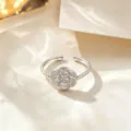 Anillo abierto ajustable de acero inoxidable con una linda flor de camelia mujer. - Floral Plateado