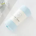 Sciarpa lunga stropicciata in cotone monocolore azzurro chiaro leggera traspirante quotidiana. - Azzurro