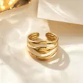 Anillo abierto multicapa de acero de titanio elegante, joyería de dedo dorada moderna - Anillo de Triple Capa / Dorado