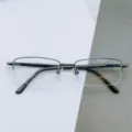 Montatura occhiali uomo business mezza montatura metallo quadrato placcato oro spesso - Grigio Canna di Fucile