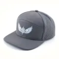 Casquette de baseball grise à visière plate, logo boussole ailée et empiècements en mesh. - Réglable / Gris