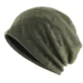 Gros plan sur la texture tricotée en mesh respirant et le motif losange du bonnet souple. - Taille unique / Vert Militaire