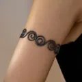 Bracciale da braccio aperto a spirale geometrica nera, elegante bracciale retrò per donne. - Nero (X4-4-01)