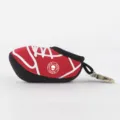 Mini Golfballtasche aus Neopren in Sneaker-Form mit Metallclip und Totenkopf-Logo. - Rot