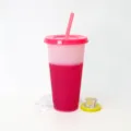Bicchiere in plastica che cambia colore con cannuccia per bevande fredde estive - Cambia colore (rosa rossa)