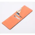 Minimalistischer orangefarbener Leder-Kartenhalter mit mehreren Fächern und Bargeldfach. - Orange
