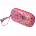 Holografische geometrische Kosmetiktasche für Damen, glänzende Make-up Tasche mit Reißverschluss. - Rosa