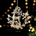 Champagnerfarbener Acryl Elch Weihnachtsanhänger, glänzende Deko Hängefigur für den Christbaum. - Goldenes Blumenbeet-Rentier