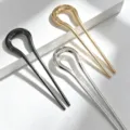 Minimalist alloy U-shaped hair pin detail shot, elegant curved design for easy styling. - Set 1 / 3 Pieces/Pack / Multicolor