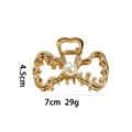 Goldene Metall Haarklammer mit Perle, elegantes hohles Design, Größe 7x4.5cm, 29g Haar-Accessoire. - 3D Schleifen Design mit Künstlicher Perle (1175-21)