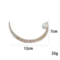Alloy crescent moon hair stick with pearl and vintage cloud pattern, detail view 12x7cm - Crescent Cloud with Artificial Pearl (Silver Cloud)