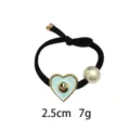 Minimalistische zwarte haarband met schattige hartje smiley hanger en elegante parel. - Hart Smiley Gezicht Hanger Stijl (1124-10)