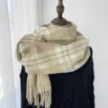 Écharpe d'hiver classique à carreaux beiges effet cachemire avec franges pour femmes et hommes - G-HY111 kaki