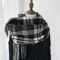 Écharpe à carreaux noir et blanc avec franges, douce et chaude pour l'hiver des femmes. - G-HY111 noir