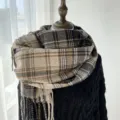 Écharpe d'hiver classique à carreaux rétro chaud décontracté tricoté frange doux châle - Noir