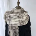 Écharpe d'hiver à carreaux classique avec franges pour femme, châle chaud douillet - G-HY27 café clair