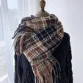 Écharpe à carreaux avec franges pour femme, classique marron et noir foulard chaud hiver. - Café