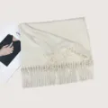 Einfarbiges Winterschal aus Kaschmirimitat mit Fransen für Damen, warm und elegant. - F009 Cremeweiß