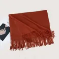Einfarbiger Kaschmir-Gefühl Winterschal rot warmer Fransen Schal Damen elegante Wintermode - F010 Ziegelrot