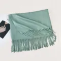 Mintgrüne einfarbige Fransen-Kaschmirimitat-Schal für Damen, gemütlicher warmer Wintertuch. - F025 - Bohnengrün