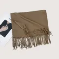 Gemütlicher einfarbiger Winterschal mit Fransen für Damen, weich, warm und elegant im Alltag. - F034 - Camel