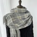Écharpe d'hiver à carreaux gris pour femme et homme, longue frange douce imitation cachemire. - Gris