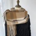 Écharpe à franges style cachemire à carreaux classiques, tour de cou chaud pour femmes. - G-HY56 camel