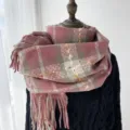 Écharpe à carreaux chaude d'hiver pour femme, châle doux à franges en imitation cachemire. - Rose