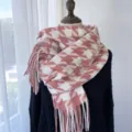 Cozy pink white houndstooth scarf with elegant tassels, soft winter warm fashion neckerchief. - Pink / 70-180CM