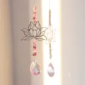Acchiappasole in metallo con loto e perle di cristallo rosa, decorazione da appendere. - Griglia di Ghiaia di Loto / Circa 30g / Argento