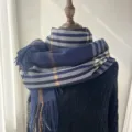 Écharpe d'hiver à carreaux bleus, écharpe à franges effet cachemire doux femmes, tour de cou chaud. - Bleu marine