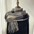 Écharpe à carreaux à franges douce en noir et gris, grand châle d'hiver imitation cachemire. - G-HY37 Gris noir