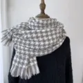 Chauffe cou femme hiver motif pied-de-poule, écharpe épaisse et châle à franges gris. - Gris