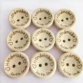 Botones de madera hechos a mano grabados con amor, botones de dos agujeros para costura o manual. - Estilo Hecho a Mano con Amor / 15mm (24L)