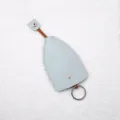 Estuche para llaves extraíble de cuero PU azul claro con anillo metálico y botón de presión. - Estuches para llaves - azul